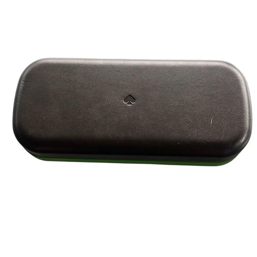 Kate Spade eyeglass case very good condition. Super cute.